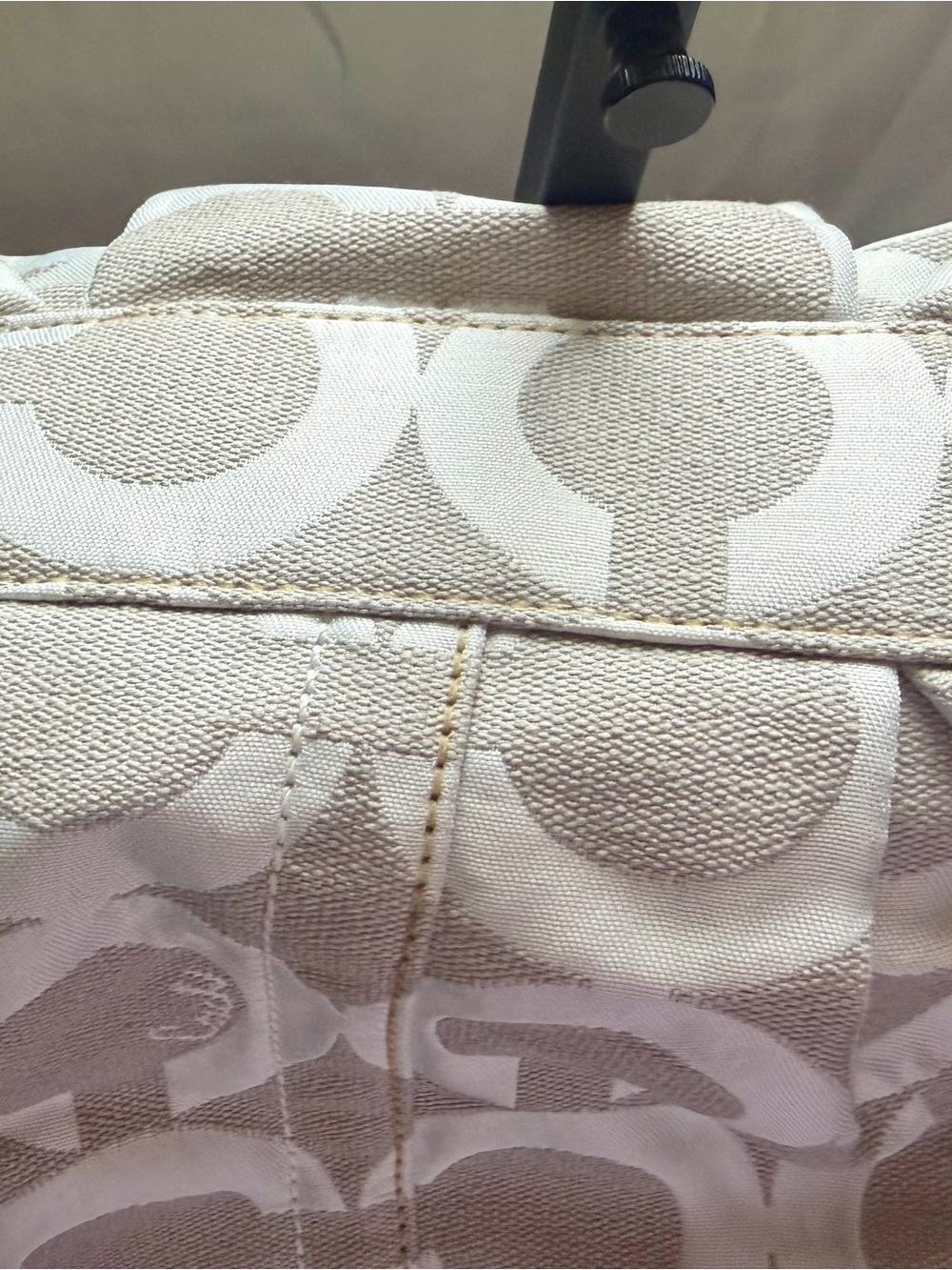 Coach Beige & Cream Signature Canvas Shoulder Bag - Picture 3 of 7